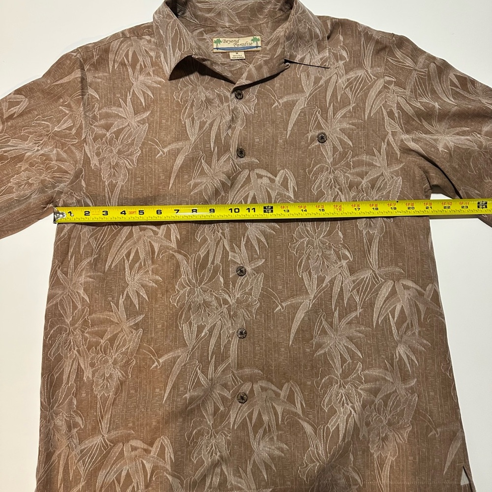 Beyond Paradise 100% Silk Button down - Picture 2 of 6